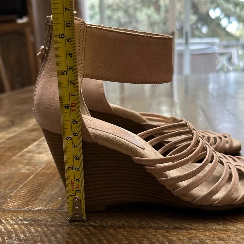 Aerosoles Heelrest Los Vegas Leather Strappy Wedge Sandal, Size 7.5